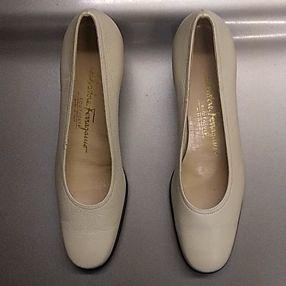 Shoe
